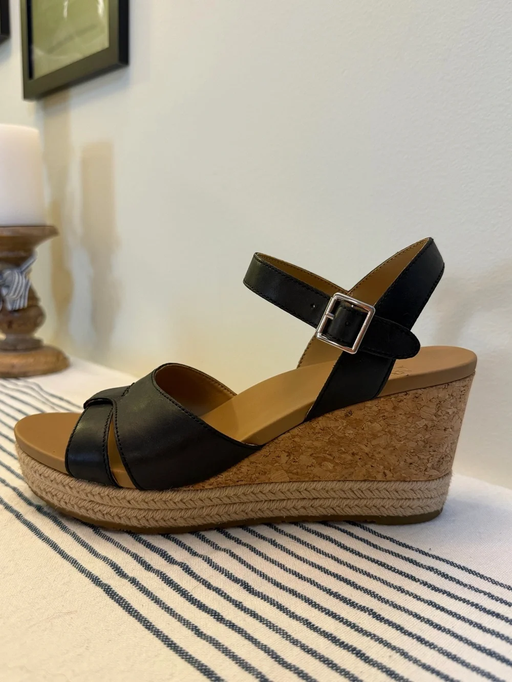 UGG Women’s 7.5 Black Leather Espadrille Cork Wedge Sandals